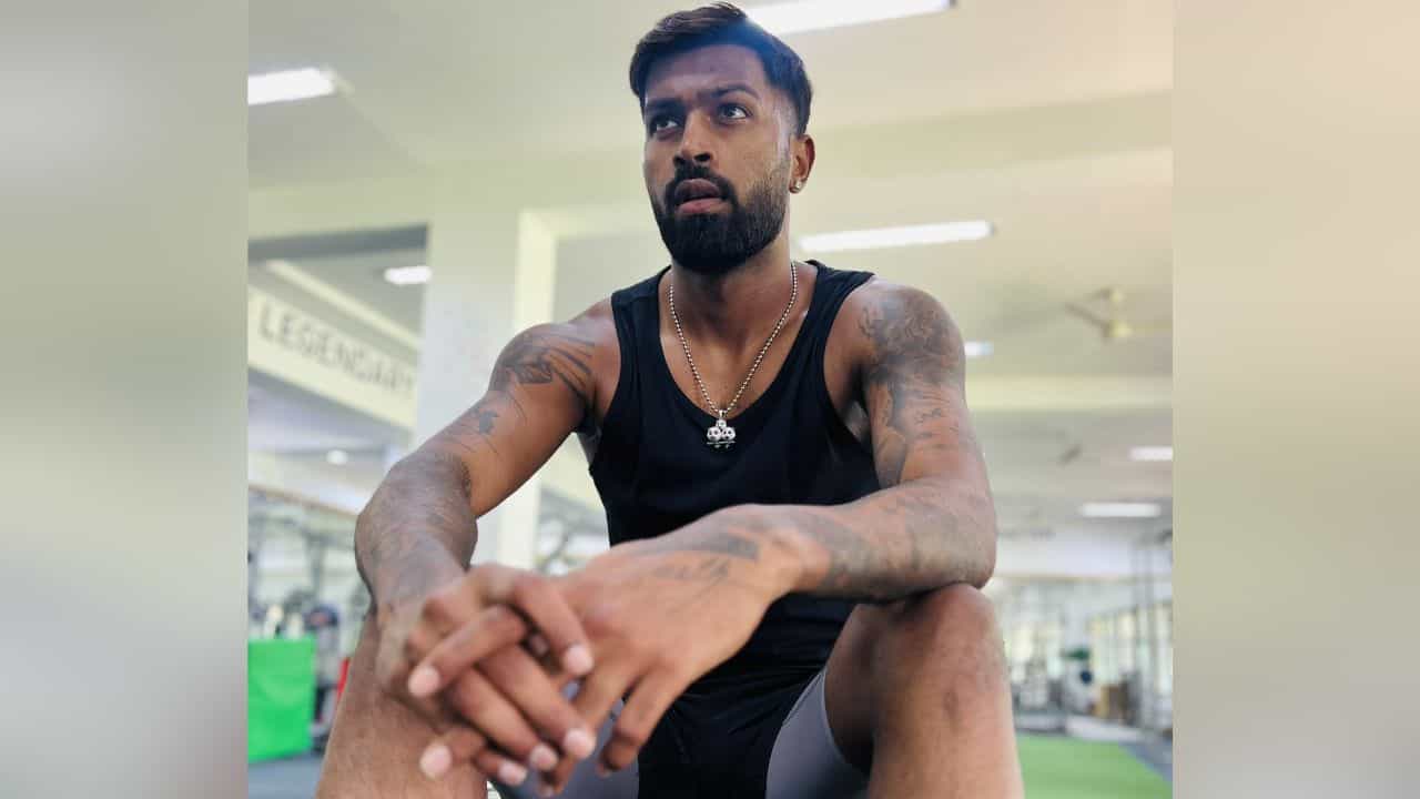 Hardik Pandya: ক্লান্তিকর দিনশেষে প্রিয় মানুষের কোলে বিশ্রাম নিয়ে হার্দিক পান্ডিয়া লিখলেন, 'সেরা অনুভূতি' Hardik Pandya: ক্লান্তিকর দিনশেষে প্রিয় মানুষের কোলে বিশ্রাম নিয়ে হার্দিক পান্ডিয়া লিখলেন, 'সেরা অনুভূতি'