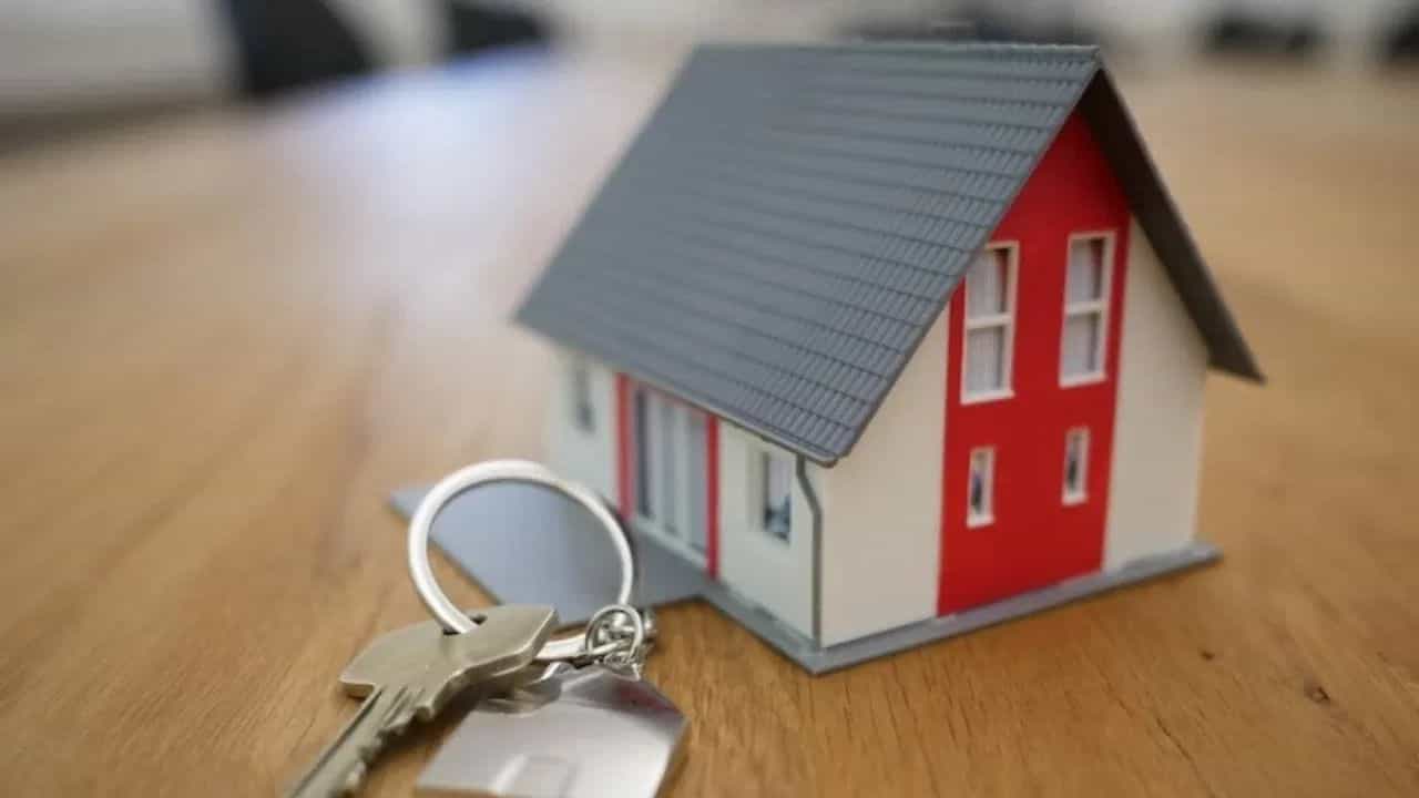 Homebuyer: মানুষ বাড়ি কিনতে কতটা আগ্রহী? চমকে দেবে নতুন সমীক্ষা Homebuyer: মানুষ বাড়ি কিনতে কতটা আগ্রহী? চমকে দেবে নতুন সমীক্ষা