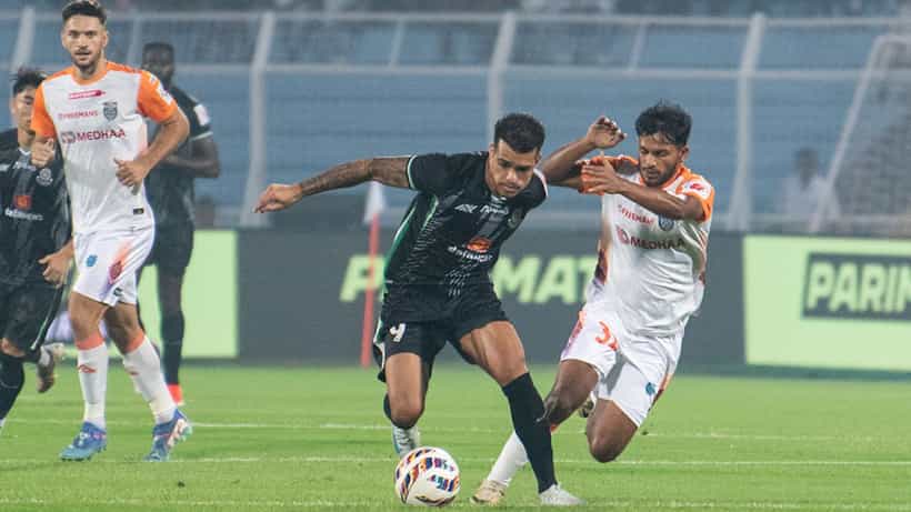 ISL Season 11: এগিয়ে থেকেও হার, রেফারিং নিয়ে ক্ষুব্ধ মহমেডান স্পোর্টিং সমর্থকরা