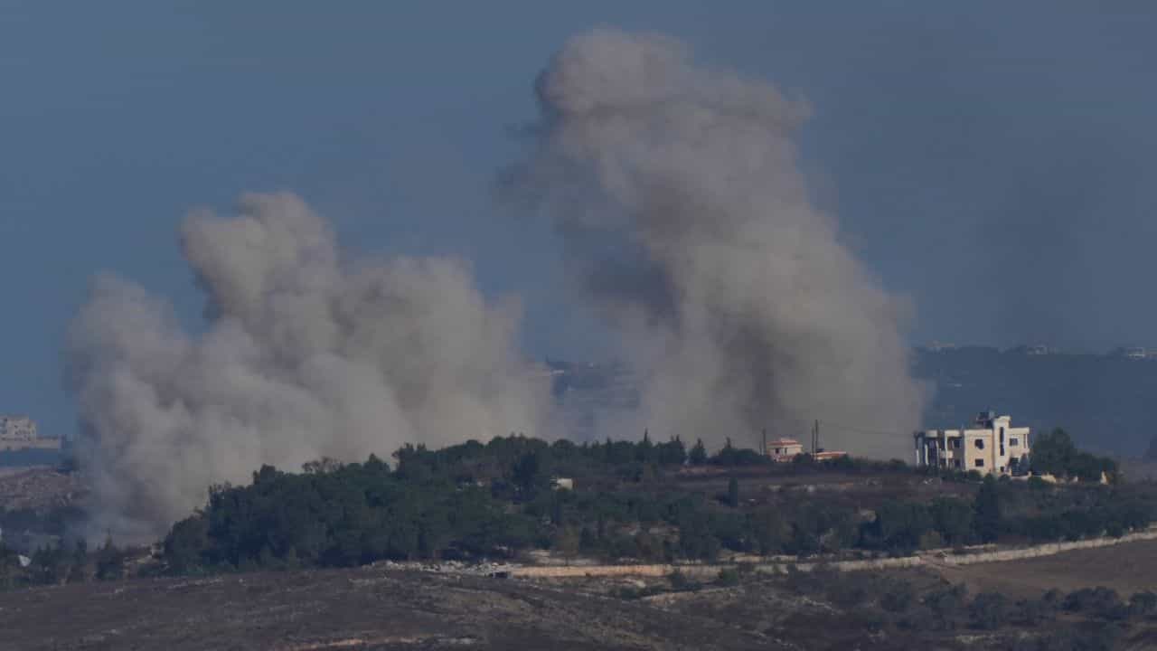 Iran-Israel Conflict Live Updates: লেবাননে লাগাতার এয়ারস্ট্রাইক ইজরায়েলের, নিহত হিজবুল্লা প্রধানের নামে ১০০ শিশুর নামকরণ Iran-Israel Conflict Live Updates: লেবাননে লাগাতার এয়ারস্ট্রাইক ইজরায়েলের, নিহত হিজবুল্লা প্রধানের নামে ১০০ শিশুর নামকরণ