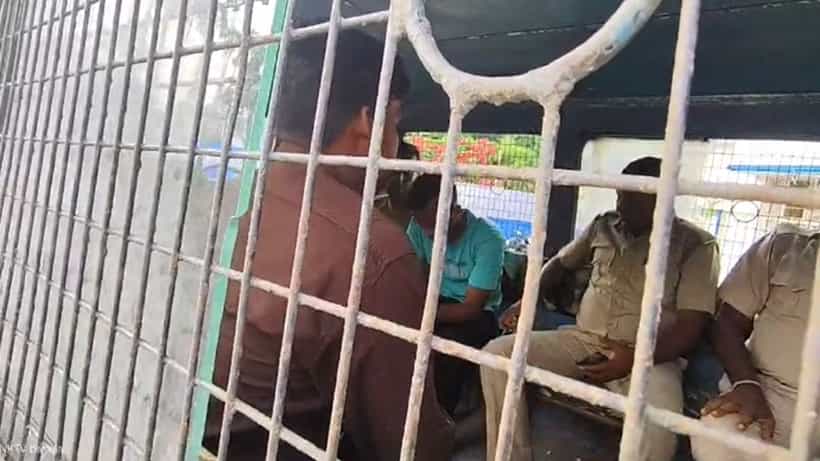 Jalpaiguri: ২০১২ কাট টু ২০২৪! এক নাগাড়ে অশ্লীল ছবি পোস্ট করে উত্ত্যক্ত করে বিয়ে ভাঙার চেষ্টা, অতঃপর...