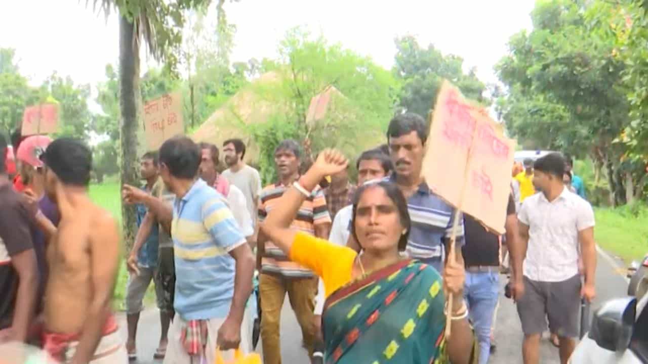 Jaynagar: 'মেয়েটা শুক্রবারও আমার কাছে পড়ে গেল, তারপর যে এভাবে...' Jaynagar: 'মেয়েটা শুক্রবারও আমার কাছে পড়ে গেল, তারপর যে এভাবে...'