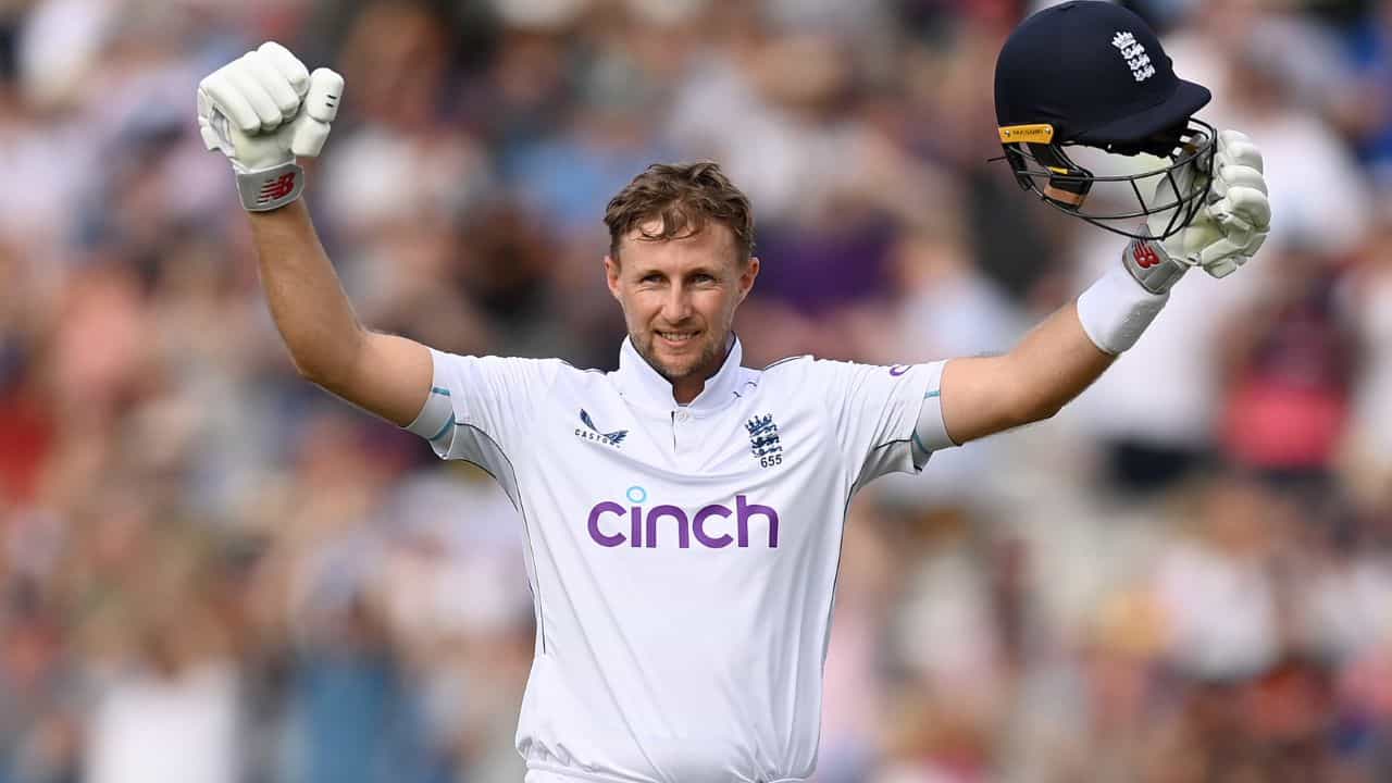 Joe Root: অ্যালিস্টার কুককে ছাপিয়ে টেস্টে ইংল্যান্ডের 'রাজা' জো রুট Joe Root: অ্যালিস্টার কুককে ছাপিয়ে টেস্টে ইংল্যান্ডের 'রাজা' জো রুট