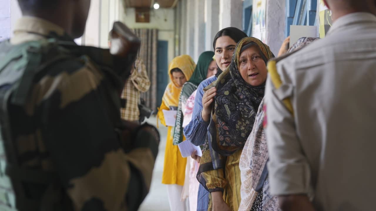 Jammu & Kashnmir assembly election Final Phase live: জম্মু-কাশ্মীরে শেষ দফায় ভোট পড়ল ৬৫ শতাংশের বেশি