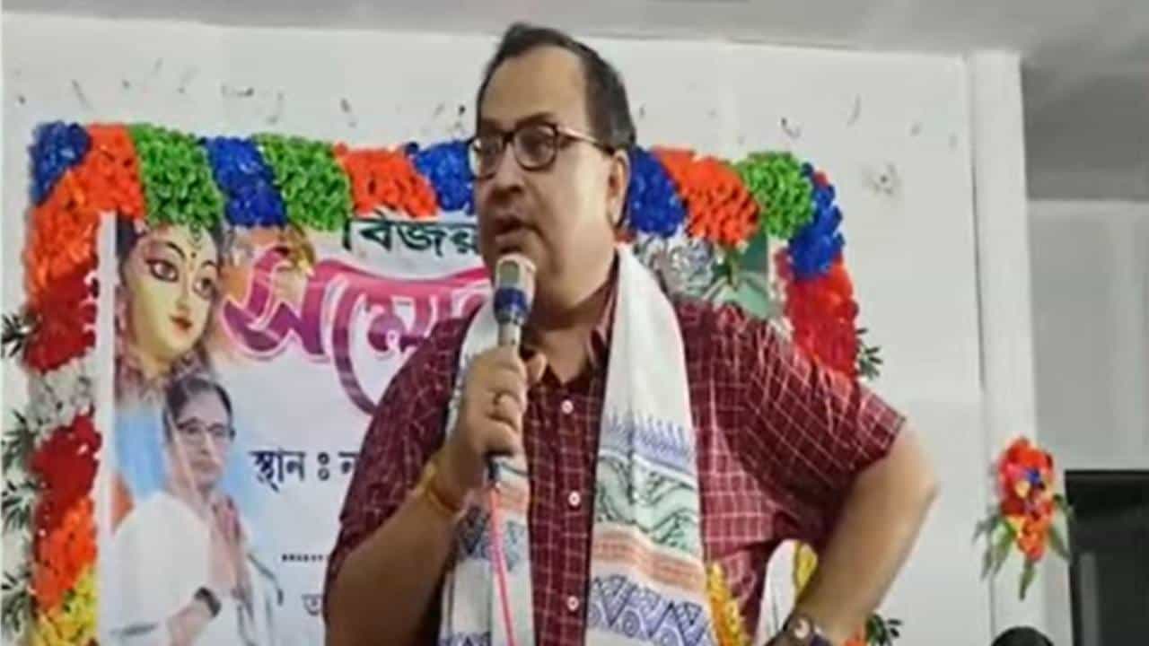 Kunal Ghosh on Doctors: ‘মুখোশধারী ডাক্তারদের চিনে রাখুন, সরকারের কাছে লিস্ট যাবে’, কুণালের মন্তব্যে বিতর্কের ঝড় Kunal Ghosh on Doctors: ‘মুখোশধারী ডাক্তারদের চিনে রাখুন, সরকারের কাছে লিস্ট যাবে’, কুণালের মন্তব্যে বিতর্কের ঝড়