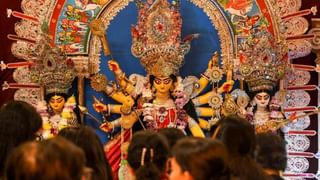 London Durgapuja: টেমসের তীরে বাজল আগমনীর সুর, ‘ঘরে ফেরার গানে’ মাতোয়ারা প্রবাসীরা
