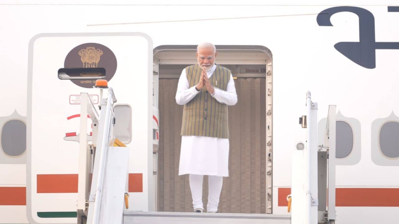 Narendra Modi: ফের রাশিয়া সফরে প্রধানমন্ত্রী, কাজানে দুদিনের সফরে রওনা হলেন মোদী