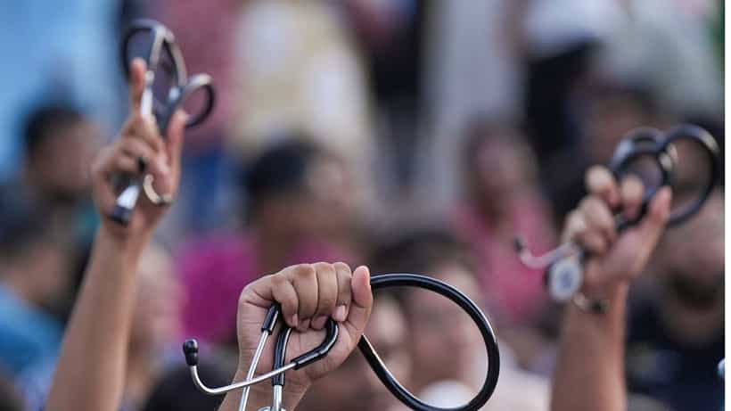 Junior Doctors: কর্মবিরতি তুলে নেওয়ার পক্ষে সিনিয়র ডাক্তারদের বড় অংশ: সূত্র