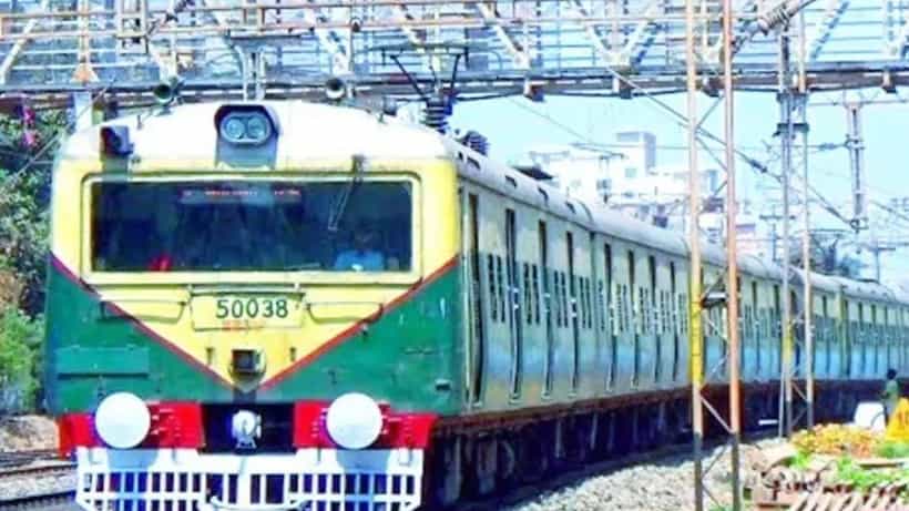 Local Train: শুধু এ বছর নয়, নতুন বছরের শুরুতেও একগুচ্ছ লোকাল ট্রেন বাতিল, দেখে নিন তালিকা