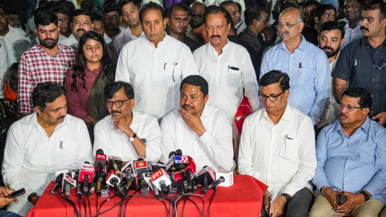 Maharashtra assembly elections: মহারাষ্ট্রে উদ্ধব, শরদের দলের সঙ্গে কংগ্রেসের আসন-জট কাটল? Maharashtra assembly elections: মহারাষ্ট্রে উদ্ধব, শরদের দলের সঙ্গে কংগ্রেসের আসন-জট কাটল?