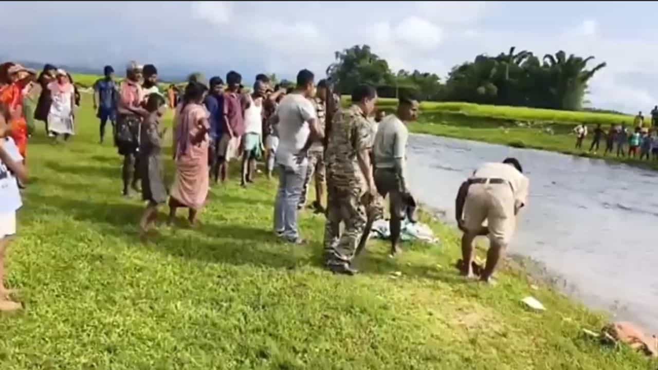Jalpaiguri: নদীতে ভেসে এল নাবালিকার দেহ, মৃত্যু ঘিরে ধোঁয়াশা Jalpaiguri: নদীতে ভেসে এল নাবালিকার দেহ, মৃত্যু ঘিরে ধোঁয়াশা