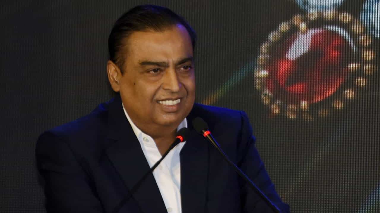 Reliance Share: আরও চওড়া হচ্ছে অম্বানির হাসি, ৭১ হাজার কোটির বিশাল লাভ, নতুন বছরেই দুরন্ত গতি রিলায়েন্সের Reliance Share: আরও চওড়া হচ্ছে অম্বানির হাসি, ৭১ হাজার কোটির বিশাল লাভ, নতুন বছরেই দুরন্ত গতি রিলায়েন্সের