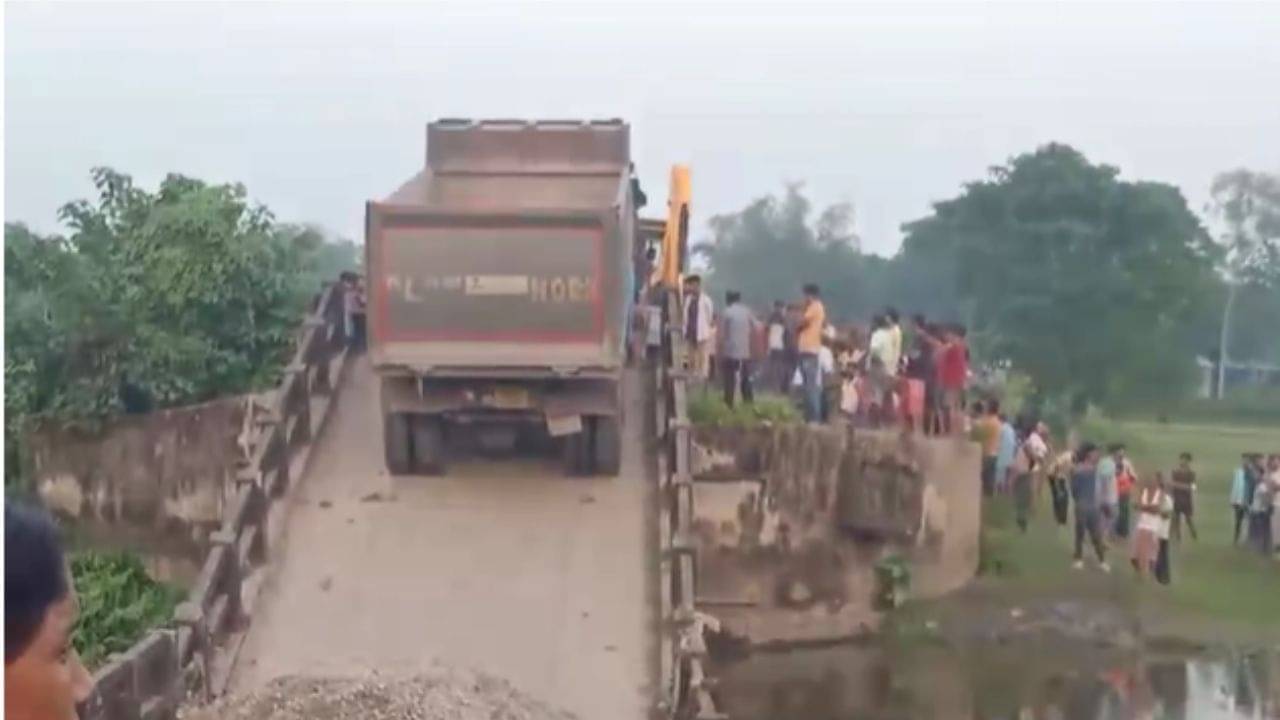 Coochbehar: হঠাৎ একটা ভয়ঙ্কর শব্দ! হুড়মুড়িয়ে ভেঙে গেল একটা আস্ত সেতু