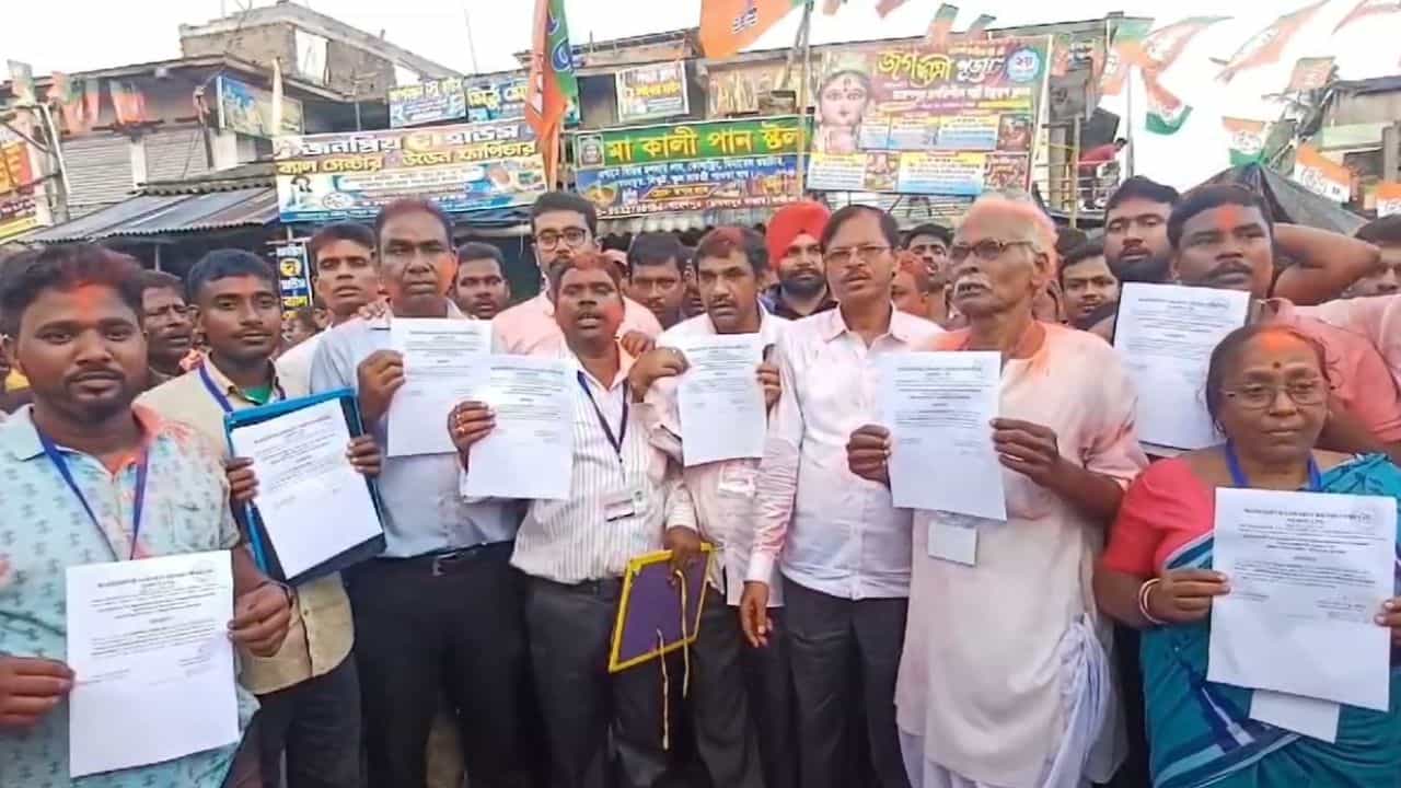 Cooperative society election: নন্দীগ্রামে সমবায় নির্বাচনে গেরুয়া ঝড়, ১২টি আসনের ১১টি জিতল বিজেপি Cooperative society election: নন্দীগ্রামে সমবায় নির্বাচনে গেরুয়া ঝড়, ১২টি আসনের ১১টি জিতল বিজেপি