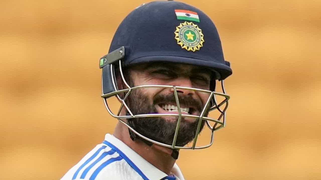 Rohit Sharma on Virat Kohli: ব্যাটিং অর্ডারে বিরাট ফাটকা খেলেই সমস্যা? জবাব দিলেন রোহিত... Rohit Sharma on Virat Kohli: ব্যাটিং অর্ডারে বিরাট ফাটকা খেলেই সমস্যা? জবাব দিলেন রোহিত...