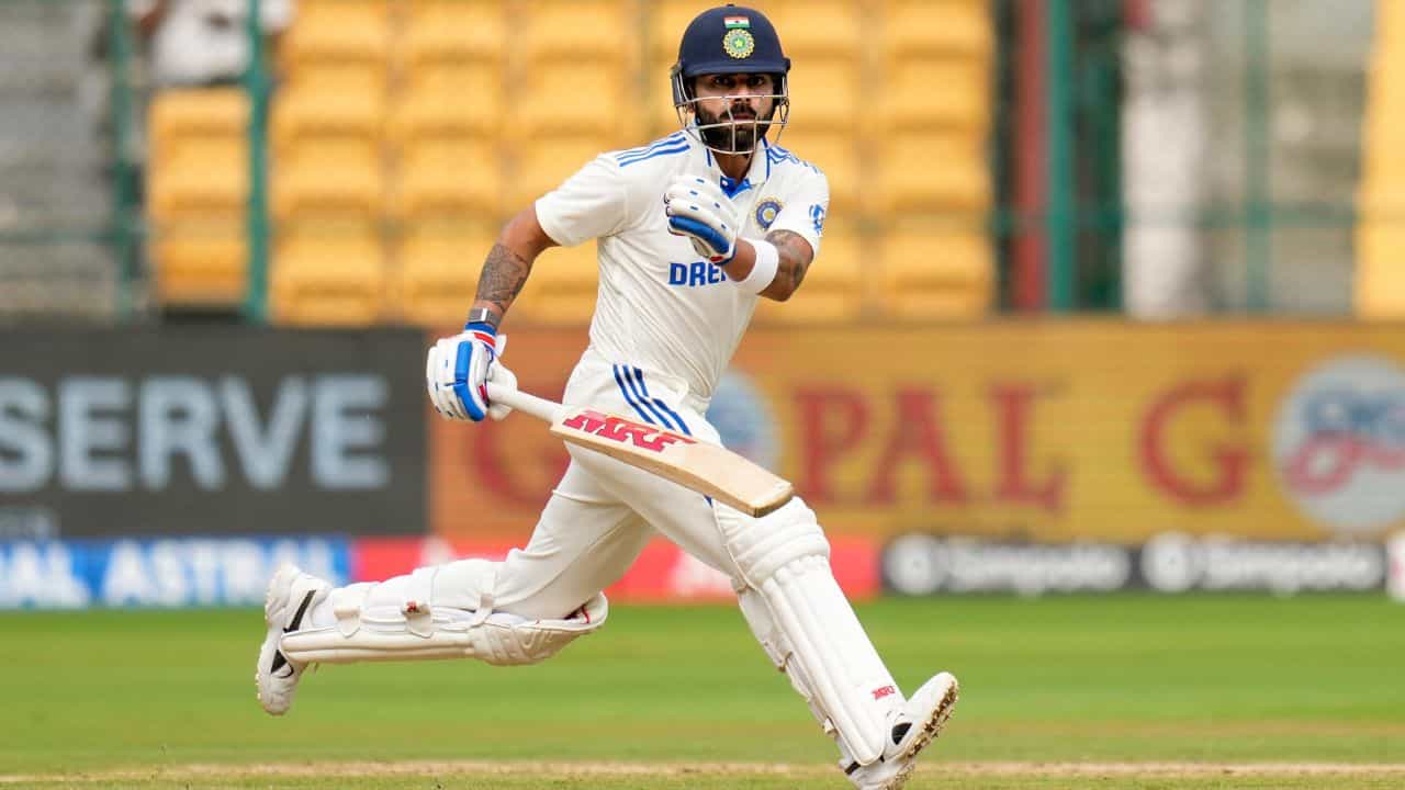 Virat Kohli Milestone: অবশেষে 'হোম' ম্যাচেই মাইলফলক পেরিয়ে গেলেন বিরাট কোহলি Virat Kohli Milestone: অবশেষে 'হোম' ম্যাচেই মাইলফলক পেরিয়ে গেলেন বিরাট কোহলি