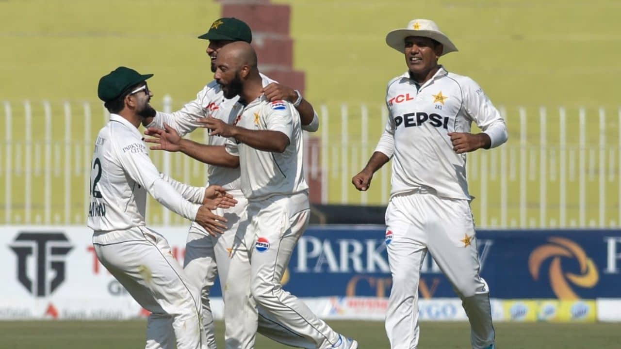 Pakistan Cricket: বাবর-শাহিনদের ছাড়াই! ৩ বছর পর দেশে টেস্ট সিরিজ জয় পাকিস্তানের