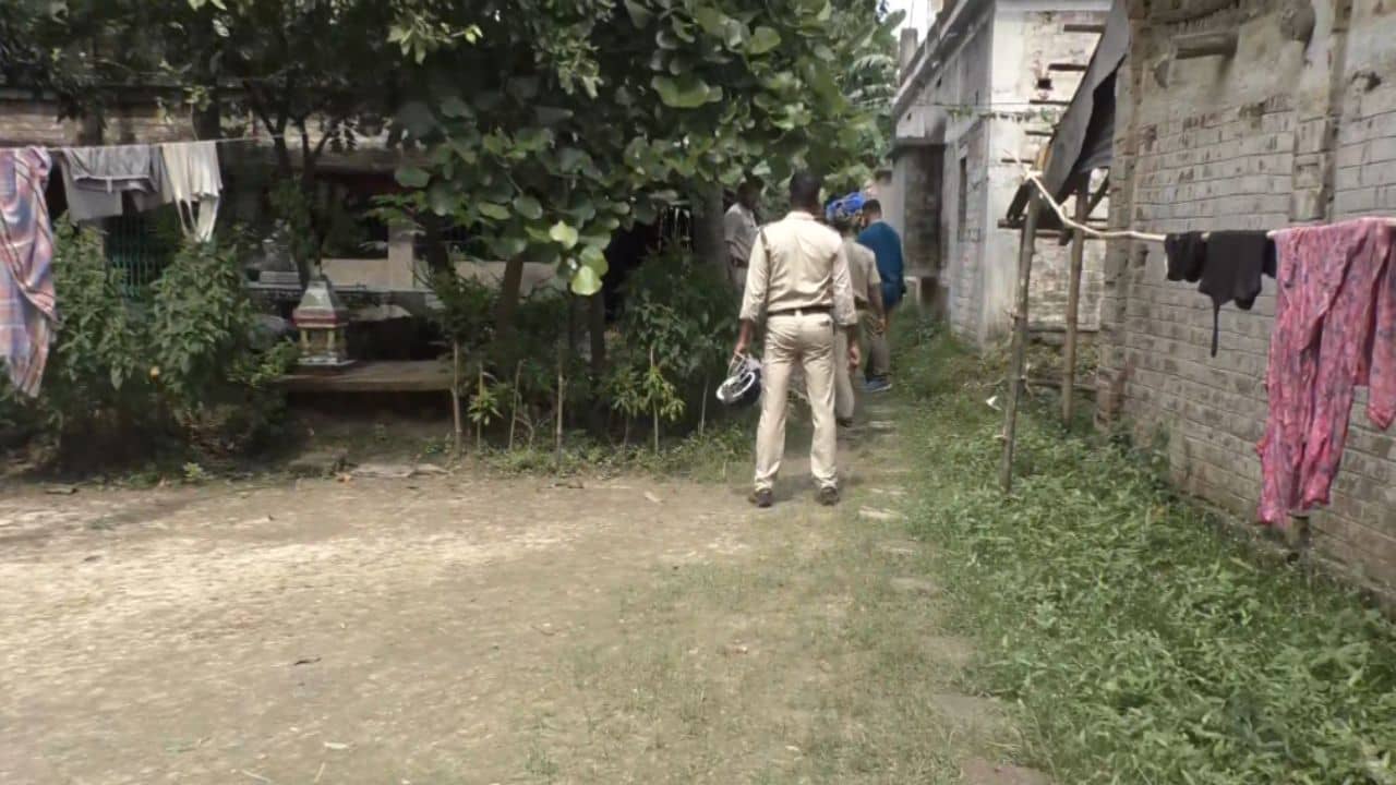 Pataspur:  ওর নজরই বলে দিত কী চায় ও... পুরুষহীন গ্রামের মহিলাদের আতঙ্ক ছিলেন অভিযুক্ত, কেন পটাশপুরের ওই গৃহবধূকে ধর্ষণ করা হল? নেপথ্যে বিস্ফোরক তথ্য