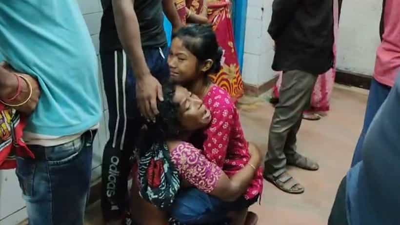 Protest in Hospital: সন্ধ্যায় কোল আলো করে এল ফুটফুটে ছেলে, রাত গভীর হতেই চিরনিদ্রায় মা, প্রতিবাদ করতেই পুলিশ ধরল পরিবারের লোকজনকে