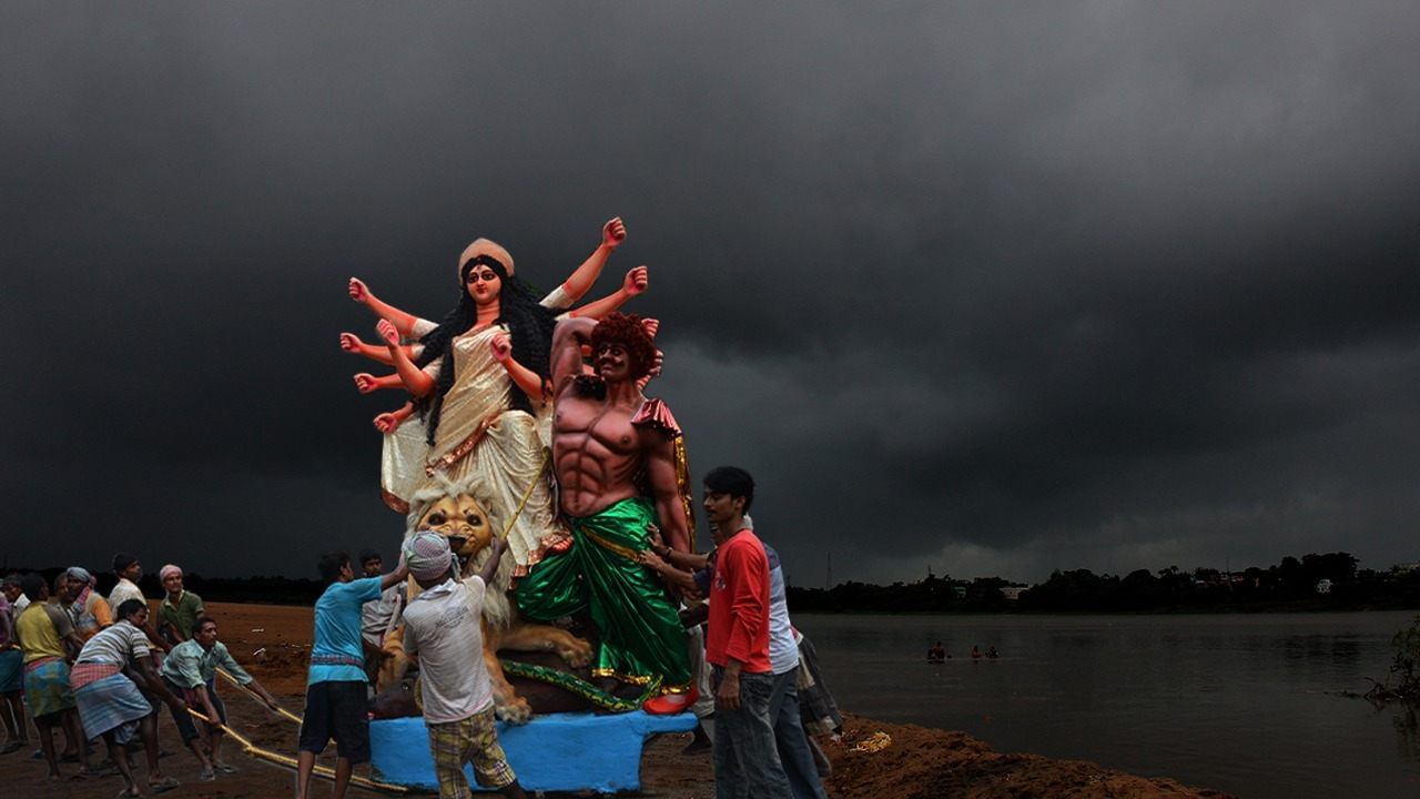 Weather Update: আবারও নতুন করে নিম্নচাপের সম্ভাবনা, কার্নিভালে বৃষ্টির পূর্বাভাস