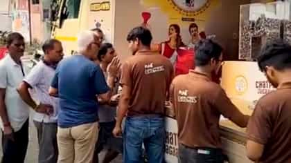 পুজোয় পালসের ট্য়াবলো ঝড় তুলছে জলপাইগুড়িতে