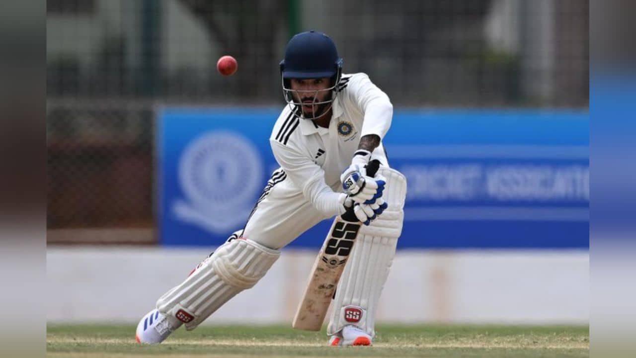 Rajat Patidar: ভারতীয় দলে শিকে ছেঁড়েনি, রঞ্জি ট্রফিতে দ্রুততম সেঞ্চুরির রেকর্ড রজত পাতিদারের