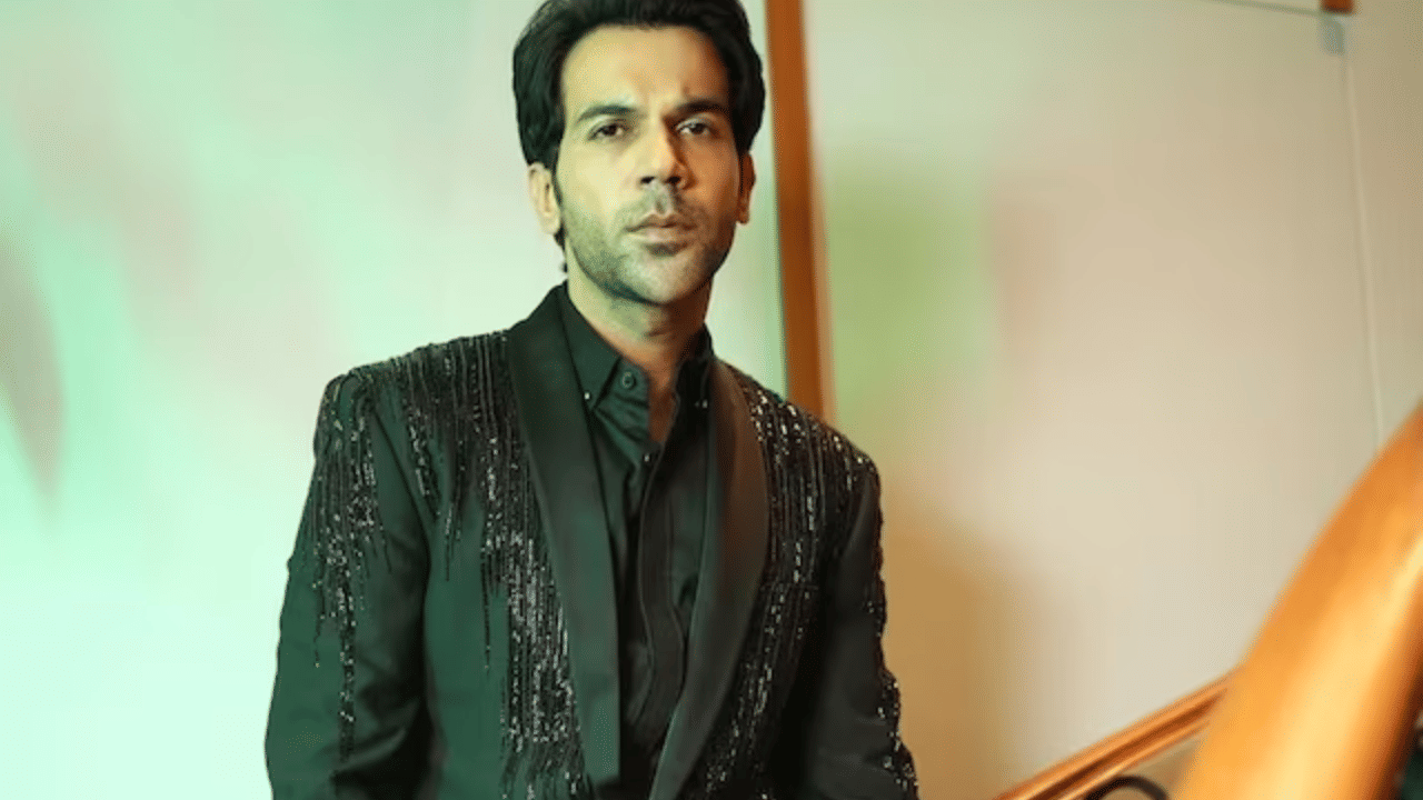 কোটির ক্লাবের নায়ক তিনি, তাও কেন গাড়ি কেনার ক্ষমতা নেই রাজকুমারের?