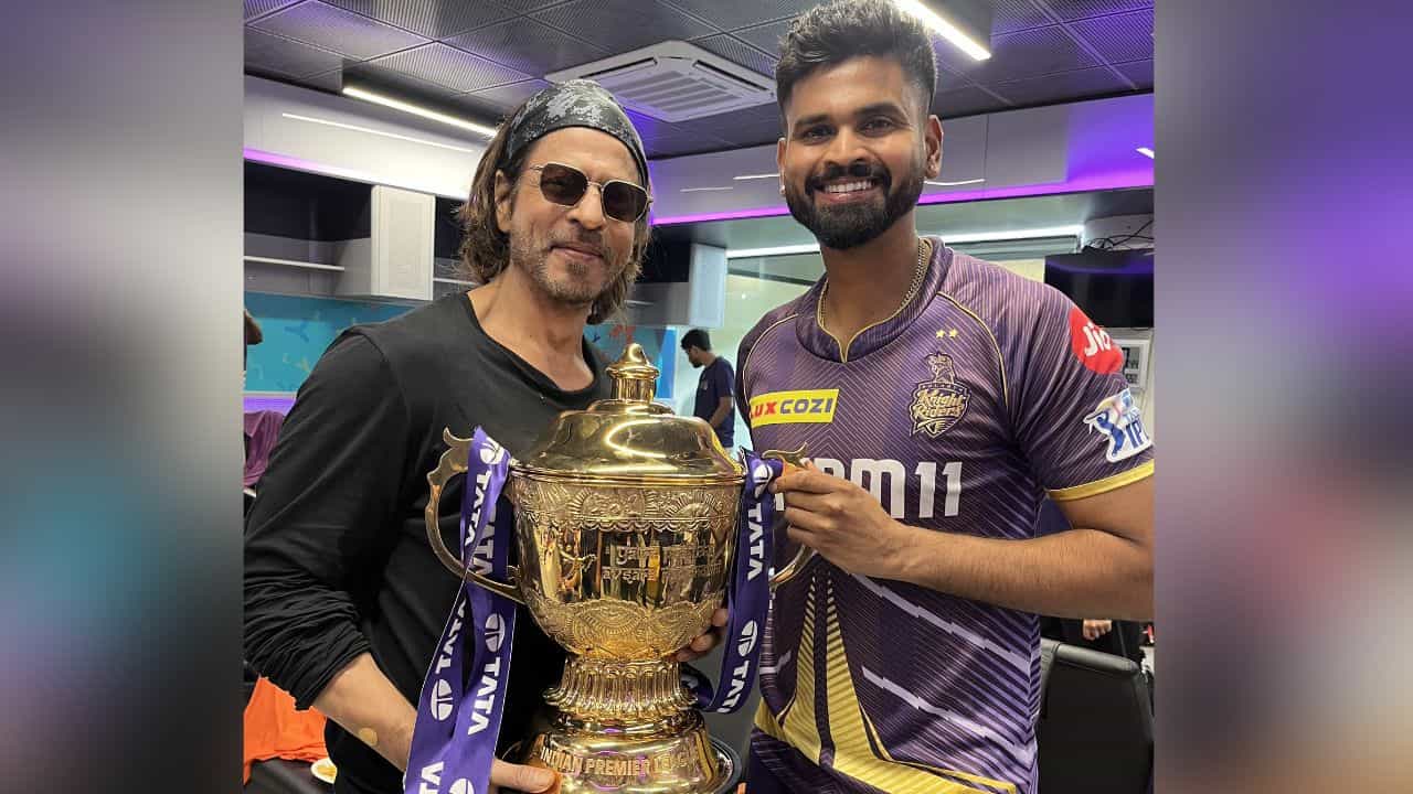 Shreyas Iyer: অনেক বড় অফার, চ্যাম্পিয়ন ক্যাপ্টেন শ্রেয়স আইয়ার নিজেই KKR ছাড়ছেন! Shreyas Iyer: অনেক বড় অফার, চ্যাম্পিয়ন ক্যাপ্টেন শ্রেয়স আইয়ার নিজেই KKR ছাড়ছেন!
