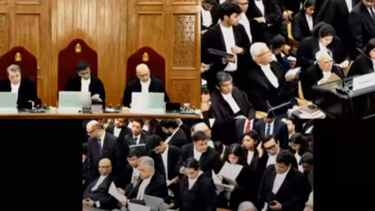 SC On Rg Kar Case: হাসপাতাল ও স্কুলের মতো জায়গায় সিভিক নিয়োগ নয়: CJI