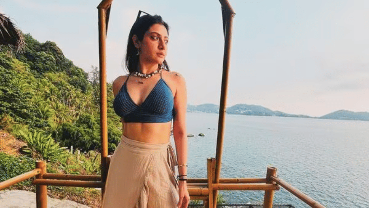 লুকিয়ে বিয়ে করলেন স্বীকৃতি! নায়িকা বললেন, 'বিষয়টা অনেক দিন আগেই...' লুকিয়ে বিয়ে করলেন স্বীকৃতি! নায়িকা বললেন, 'বিষয়টা অনেক দিন আগেই...'