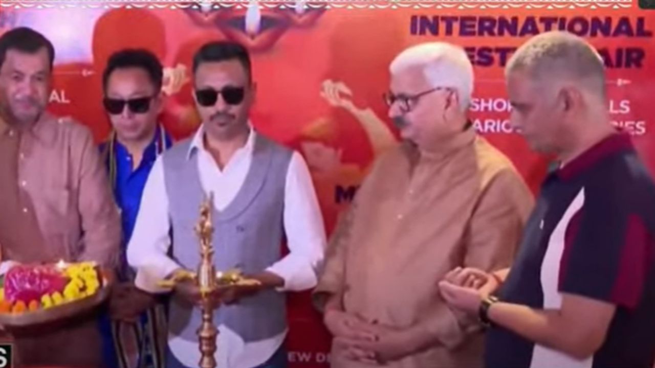 উৎসবে জমজমাট হবে ৫ দিন, TV9 'ফেস্টিভাল অব ইন্ডিয়া'র উদ্বোধন করলেন MD-CEO বরুণ দাস উৎসবে জমজমাট হবে ৫ দিন, TV9 'ফেস্টিভাল অব ইন্ডিয়া'র উদ্বোধন করলেন MD-CEO বরুণ দাস