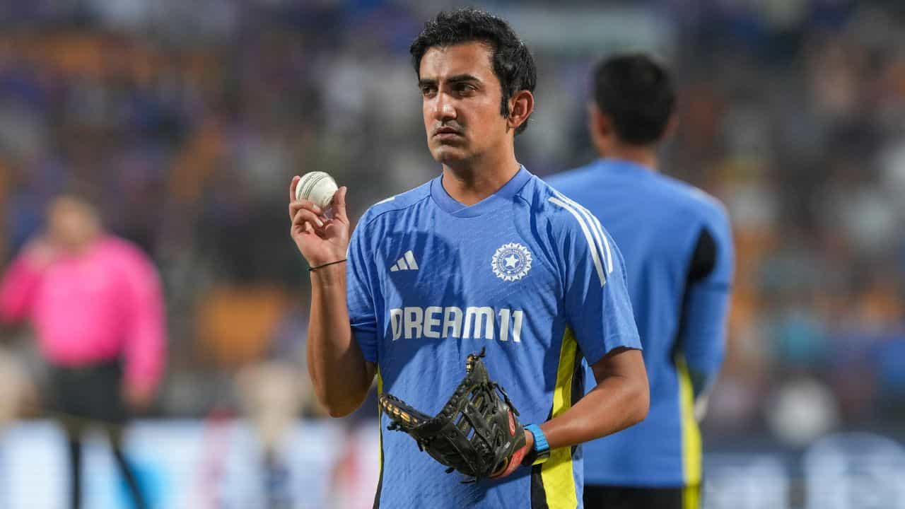 Gautam Gambhir: গম্ভীরের ঘরের মাঠে টাইগার 'বধ' এর লক্ষ্যে নামবেন সূর্যরা Gautam Gambhir: গম্ভীরের ঘরের মাঠে টাইগার 'বধ' এর লক্ষ্যে নামবেন সূর্যরা