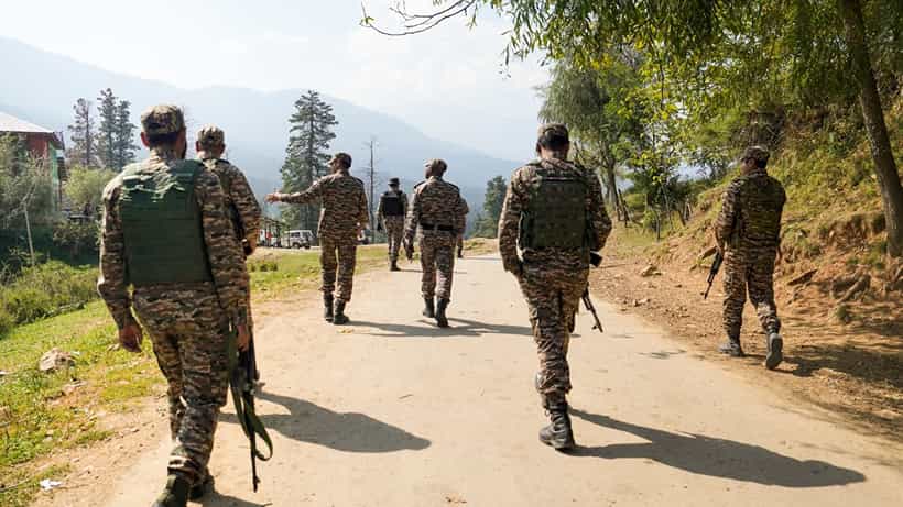 Terrorists killed: নতুন করে সন্ত্রাসের ছক? কুপওয়ারায় নিকেশ ২ জঙ্গি, মিলল প্রচুর আগ্নেয়াস্ত্র