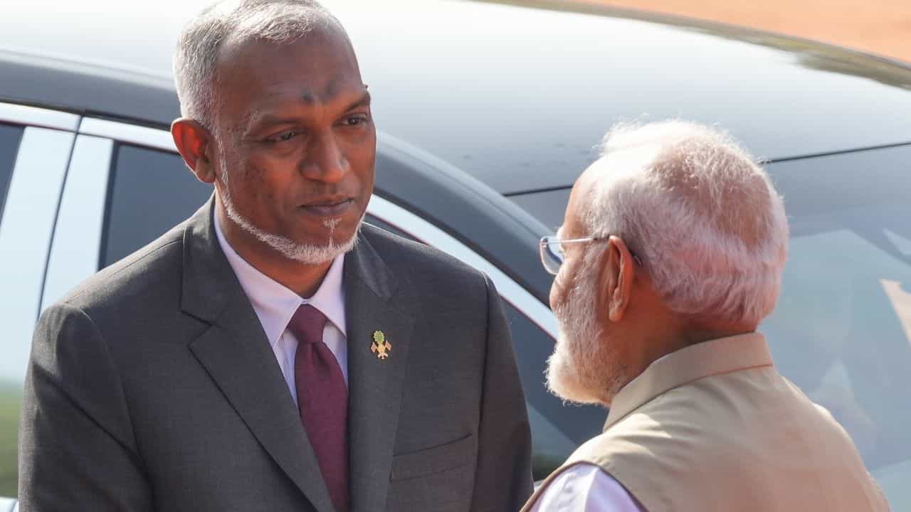 ভারতে এসেই উল্টো সুর মুইজ্জুর, 'ইন্ডিয়া আউট' প্রচার চালানো রাষ্ট্রনেতাই মলদ্বীপে চাইছেন ভারতীয়দের ভারতে এসেই উল্টো সুর মুইজ্জুর, 'ইন্ডিয়া আউট' প্রচার চালানো রাষ্ট্রনেতাই মলদ্বীপে চাইছেন ভারতীয়দের