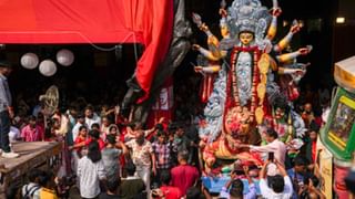 Durga Puja Stories: মনখারাপের বিসর্জনে ‘শুভ বিজয়া’ বলা হয় কেন জানেন?