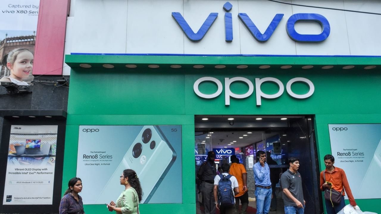 India smartphone market: বাজার কাঁপাচ্ছে ভিভো, দীপাবলির আগে ভারতে স্মার্টফোন কেনার ধূম! India smartphone market: বাজার কাঁপাচ্ছে ভিভো, দীপাবলির আগে ভারতে স্মার্টফোন কেনার ধূম!