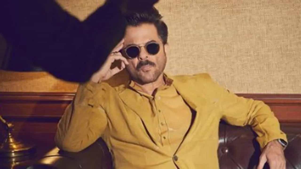 বিমানবন্দর থেকে তারকাদের তুলে পৌঁছে দেওয়াই ছিল অনিল কাপুরের কাজ বিমানবন্দর থেকে তারকাদের তুলে পৌঁছে দেওয়াই ছিল অনিল কাপুরের কাজ