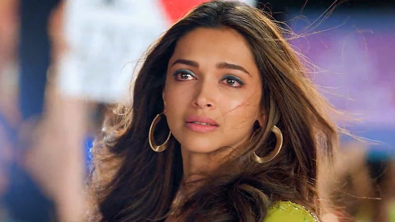 দীপিকাকে লুকিয়ে 'পরকীয়া', খবর পেতেই হাতেনাতে রণবীরকে ধরেন অভিনেত্রী দীপিকাকে লুকিয়ে 'পরকীয়া', খবর পেতেই হাতেনাতে রণবীরকে ধরেন অভিনেত্রী