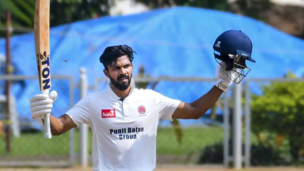 Ruturaj Gaikwad: পারফরম্যান্সের ঊর্ধ্বে রাজনীতি ও ফেভারিটিজম! ঋতুরাজের জন্য বোর্ডকে দুষলেন ভারতীয় ক্রিকেট প্রেমীরা Ruturaj Gaikwad: পারফরম্যান্সের ঊর্ধ্বে রাজনীতি ও ফেভারিটিজম! ঋতুরাজের জন্য বোর্ডকে দুষলেন ভারতীয় ক্রিকেট প্রেমীরা