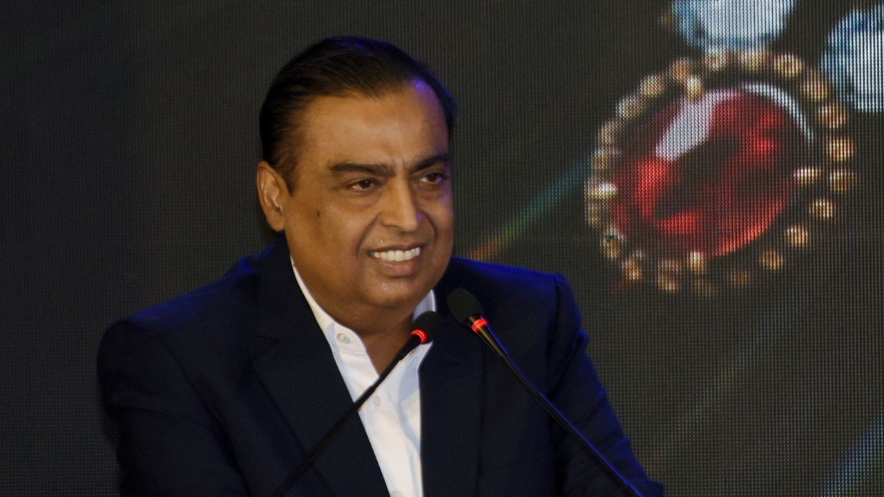 Mukesh Ambani: দীপাবলিতে দিলদরিয়া মুকেশ অম্বানী, ৩৭ লক্ষ মানুষকে দিচ্ছেন উপহার, আপনিও কি পাবেন? Mukesh Ambani: দীপাবলিতে দিলদরিয়া মুকেশ অম্বানী, ৩৭ লক্ষ মানুষকে দিচ্ছেন উপহার, আপনিও কি পাবেন?
