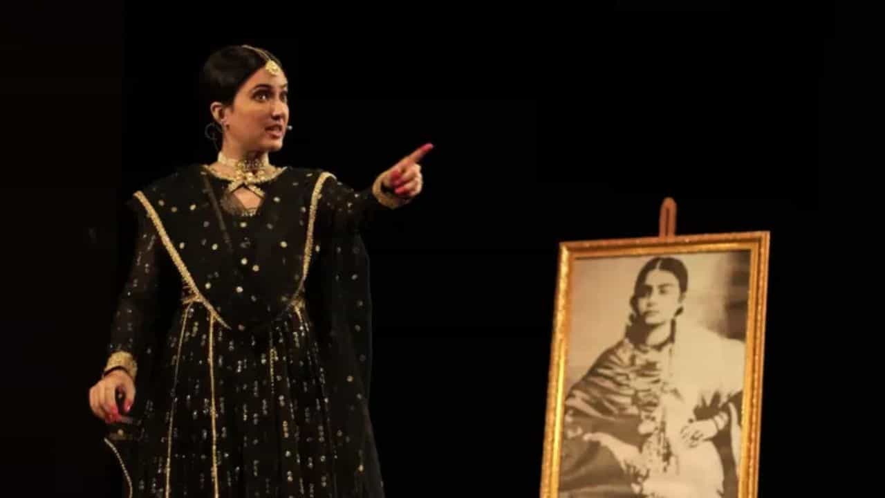 গওহর অর্পিতাকে দেখে মুগ্ধ তাঁর আলোকসজ্জা শিল্পী, অভিজ্ঞতা ভাগ করে বললেন... গওহর অর্পিতাকে দেখে মুগ্ধ তাঁর আলোকসজ্জা শিল্পী, অভিজ্ঞতা ভাগ করে বললেন...