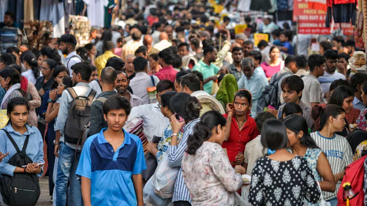 Census: ২০২৫ সালেই জনসুমারি, বড় বদল হবে লোকসভা নির্বাচনেও Census: ২০২৫ সালেই জনসুমারি, বড় বদল হবে লোকসভা নির্বাচনেও