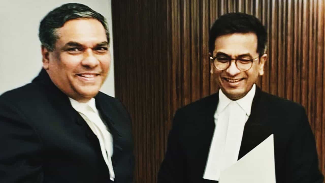 Next CJI: প্রধান বিচারপতি পদে নিয়োগ পেলেন বিচারপতি সঞ্জীব খান্না, দায়িত্ব নেবেন কবে? Next CJI: প্রধান বিচারপতি পদে নিয়োগ পেলেন বিচারপতি সঞ্জীব খান্না, দায়িত্ব নেবেন কবে?