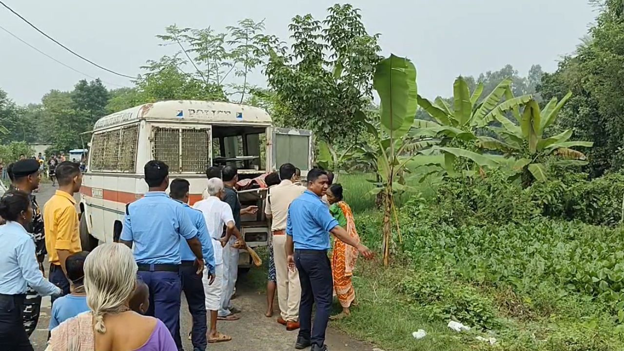 Dead body recovered: ২ দিন ধরে নিখোঁজ যুবতী, দেহ উদ্ধার পুকুরে