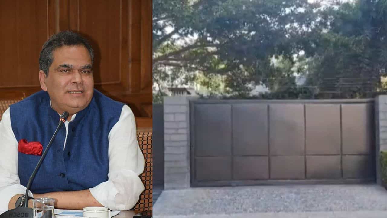 সাতসকালেই আপ সাংসদের বাড়িতে হানা ইডির, 'তোতা-ময়না' বলে কটাক্ষ সিসোদিয়ার সাতসকালেই আপ সাংসদের বাড়িতে হানা ইডির, 'তোতা-ময়না' বলে কটাক্ষ সিসোদিয়ার