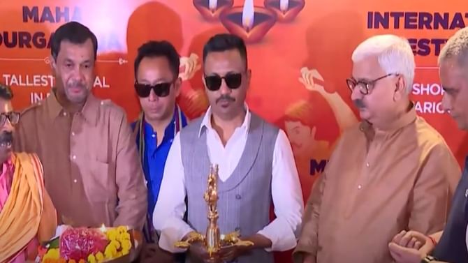 দিল্লিতে কলকাতার দুর্গাপুজোর আমেজ, চলছে ৫ দিনের ফেস্টিভাল অব ইন্ডিয়া