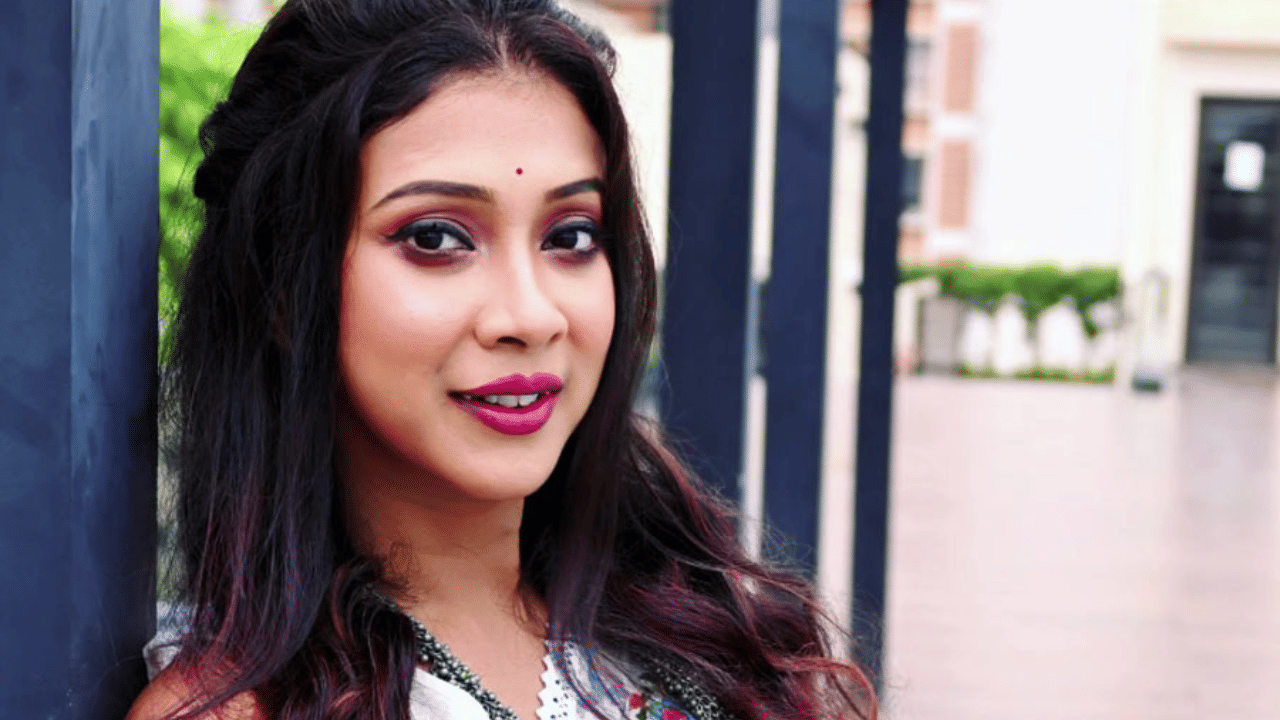 অনুষ্ঠান করতে গিয়ে বিপত্তিতে পৌষালী! মারধরের হুমকি শুনে কী করলেন গায়িকা? অনুষ্ঠান করতে গিয়ে বিপত্তিতে পৌষালী! মারধরের হুমকি শুনে কী করলেন গায়িকা?