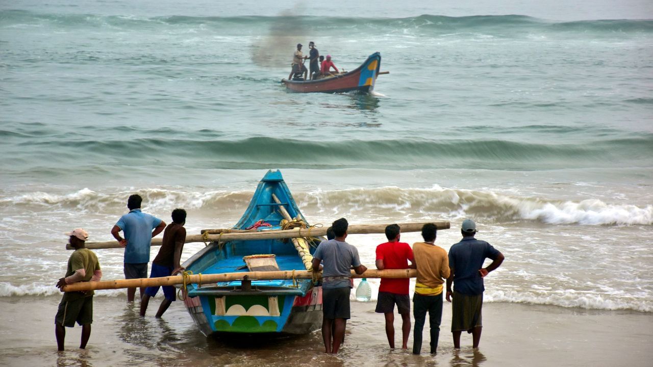 Cyclone Dana Update: ভয়ঙ্কর হতে পারে দানার দাপট, বড় সিদ্ধান্ত নিয়ে নিল পুরীর জগন্নাথ মন্দির