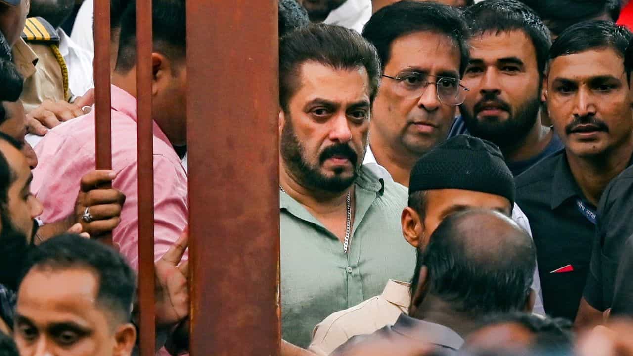 Salman Khan-Lawrence Bishnoi: জেল থেকেই সলমন খানের জন্য চরম হুঁশিয়ারি, লরেন্স বিষ্ণোইয়ের পরের নিশানা কে? Salman Khan-Lawrence Bishnoi: জেল থেকেই সলমন খানের জন্য চরম হুঁশিয়ারি, লরেন্স বিষ্ণোইয়ের পরের নিশানা কে?