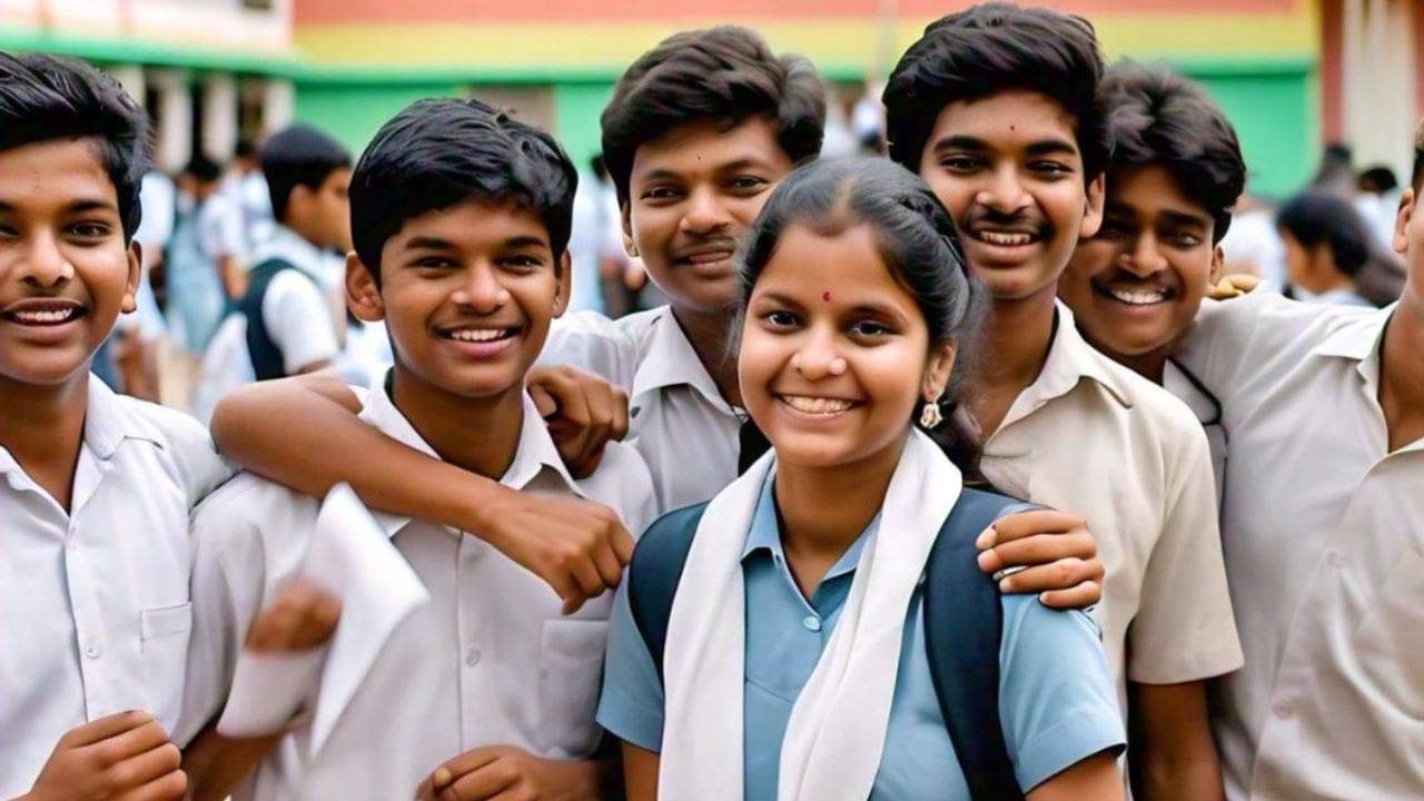 WB Govt: পুজোর আগেই পড়ুয়াদের ১০ হাজার টাকার উপহার, আজ থেকেই টাকা দেবে রাজ্য সরকার